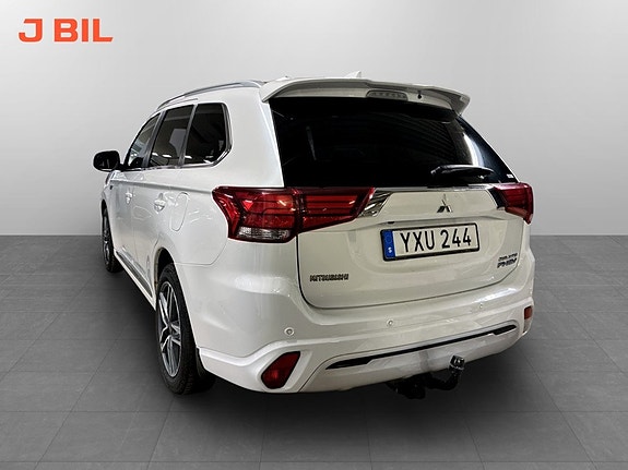 Mitsubishi Outlander 3 of 19