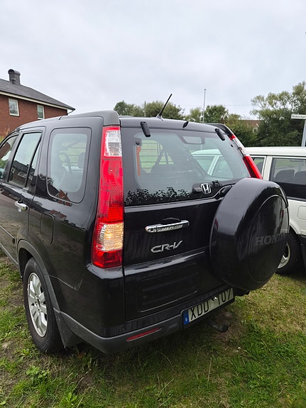 Honda CR-V 4 of 8