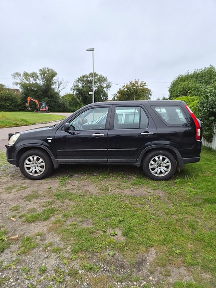 Honda CR-V 3 of 8