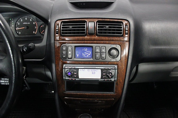 Mitsubishi Galant 16 of 19