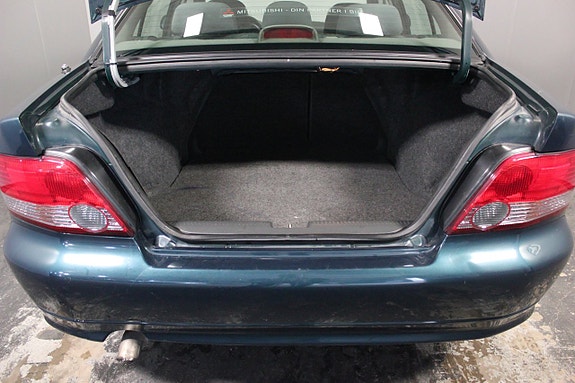Mitsubishi Galant 7 of 19