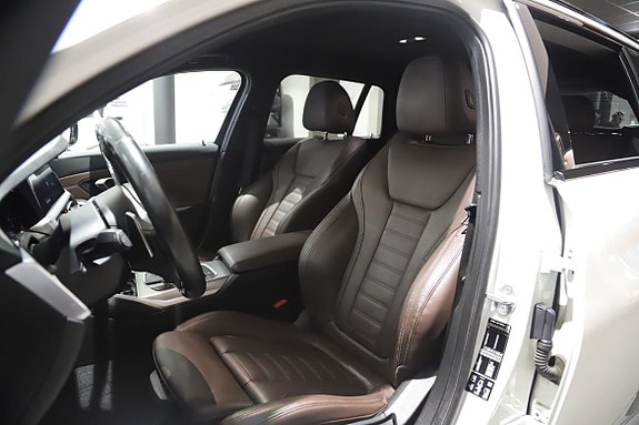 BMW 320 14 of 16