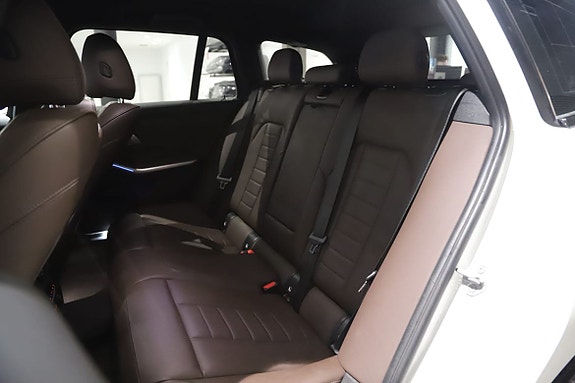 BMW 320 15 of 16