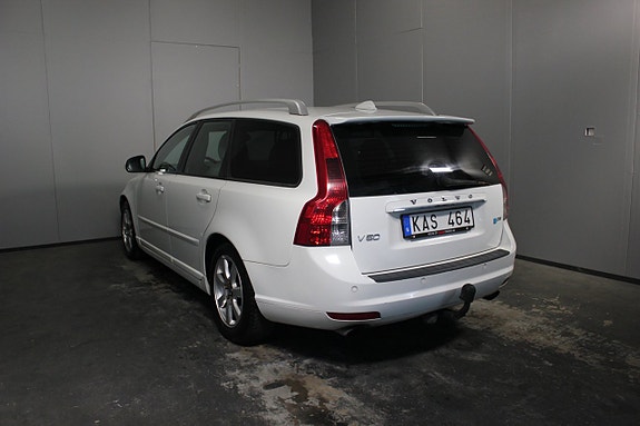 Volvo V50 3 of 21