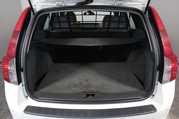 Volvo V50 8 of 21