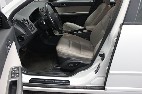 Volvo V50 9 of 21