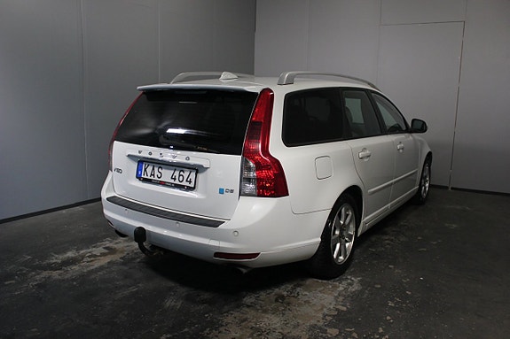 Volvo V50 4 of 21