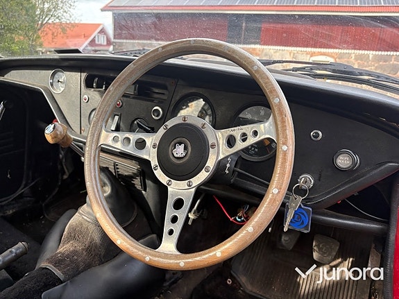 Triumph Spitfire 20 of 23