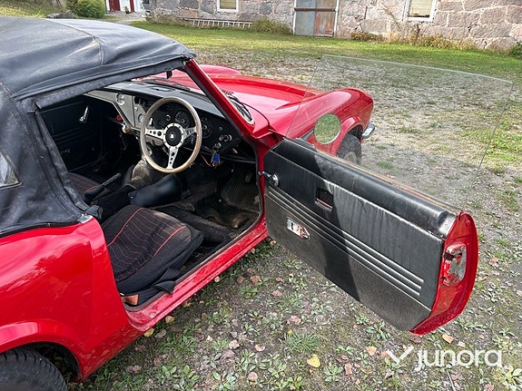 Triumph Spitfire 19 of 23