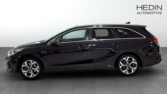 Kia Ceed 2 of 13