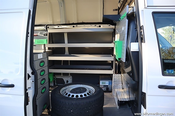 Volkswagen Transporter 9 of 15