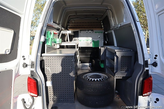 Volkswagen Transporter 7 of 15