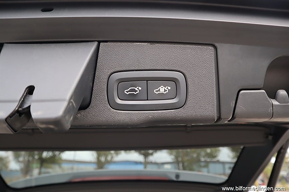 Volvo XC60 14 of 23