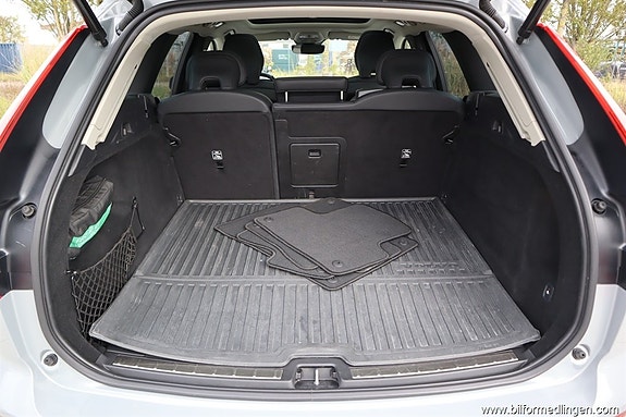Volvo XC60 11 of 23