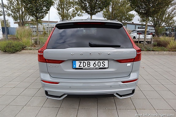 Volvo XC60 10 of 23