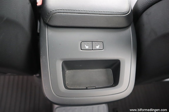 Volvo XC60 13 of 23