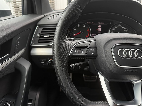 Audi Q5 10 of 21