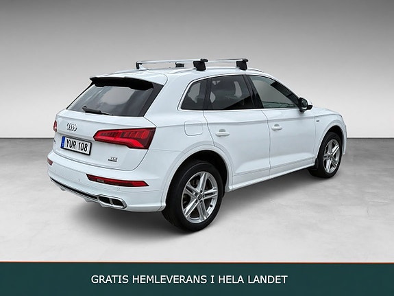 Audi Q5 2 of 21