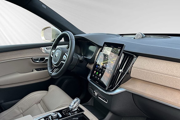 Volvo XC90 11 of 14