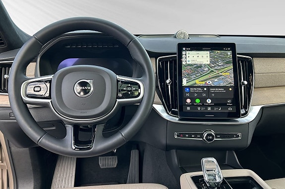 Volvo XC90 10 of 14