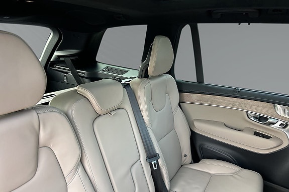 Volvo XC90 12 of 14