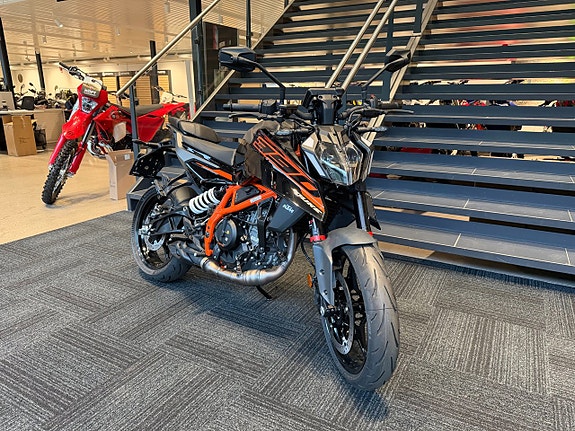 KTM 390 DUKE *DEMO* 0% ränta 38mån 2 of 8