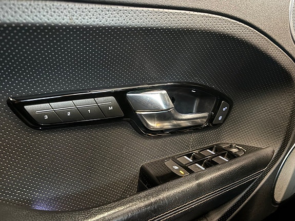 Land Rover Range Rover Evoque 12 of 20