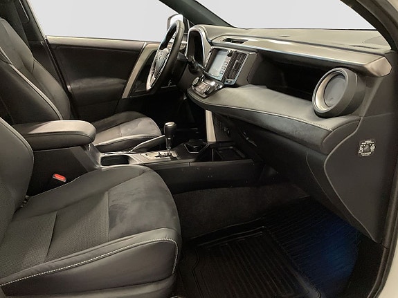 Toyota RAV4 10 of 11