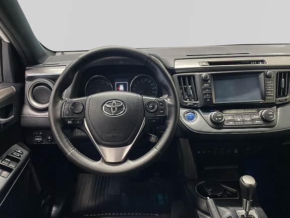 Toyota RAV4 9 of 11