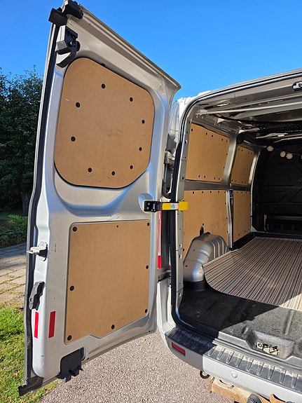 Ford Transit Custom 7 of 8