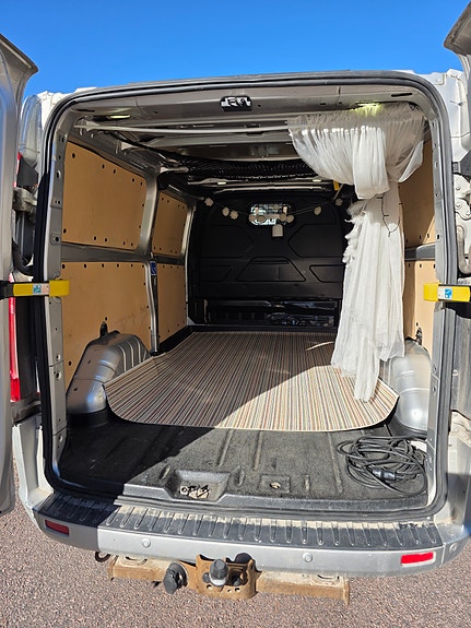 Ford Transit Custom 6 of 8