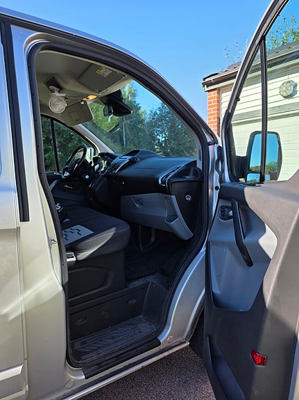 Ford Transit Custom 3 of 8