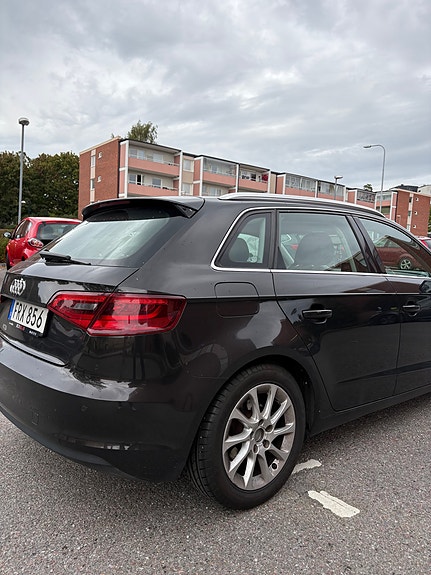 Audi A3 4 of 17