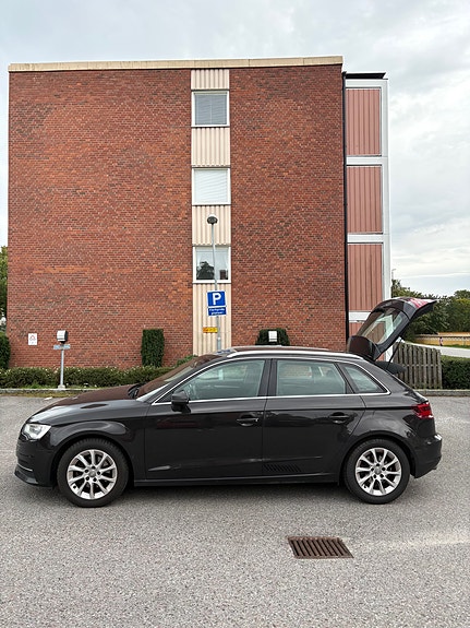 Audi A3 8 of 17