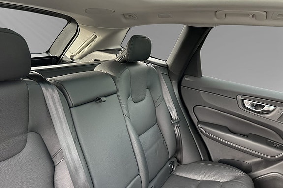 Volvo XC60 12 of 13