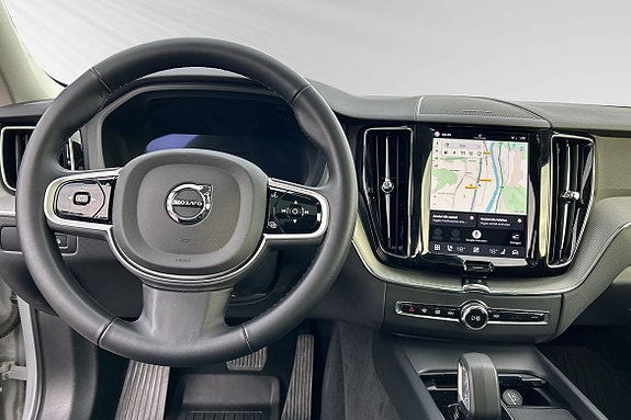 Volvo XC60 10 of 13