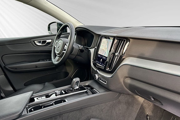 Volvo XC60 11 of 13