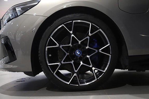 BMW 550e 4 of 13