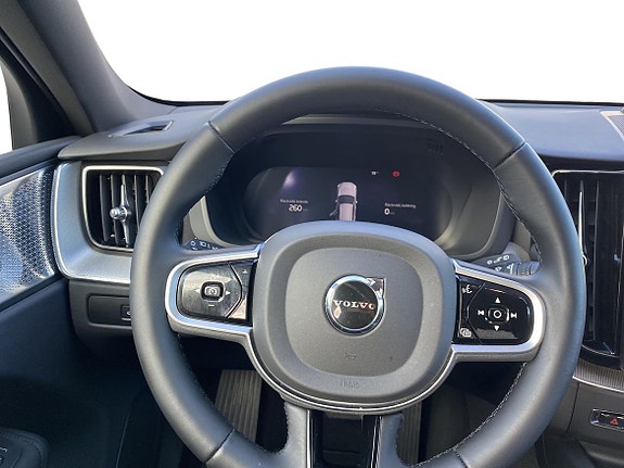 Volvo XC60 9 of 14