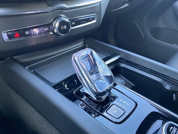 Volvo XC60 12 of 14