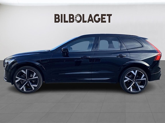 Volvo XC60 2 of 14