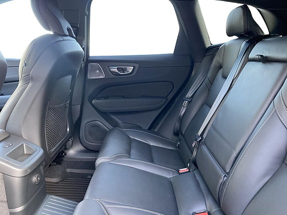 Volvo XC60 7 of 14
