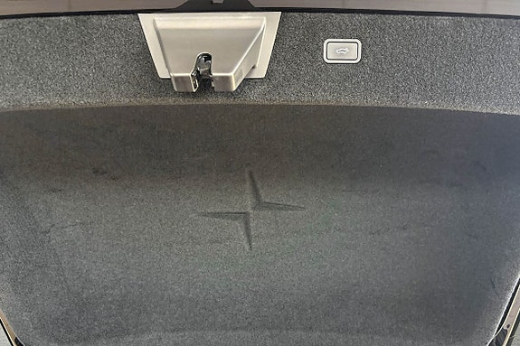 Polestar 4 18 of 30