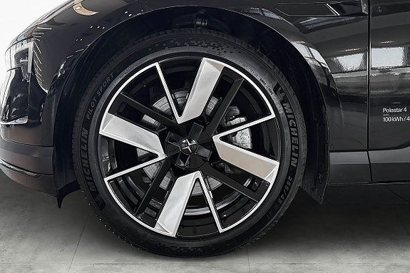 Polestar 4 6 of 30