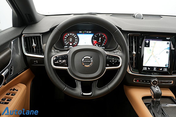 Volvo V90 Cross Country 17 of 30