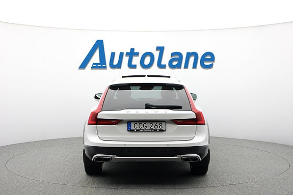 Volvo V90 Cross Country 7 of 30