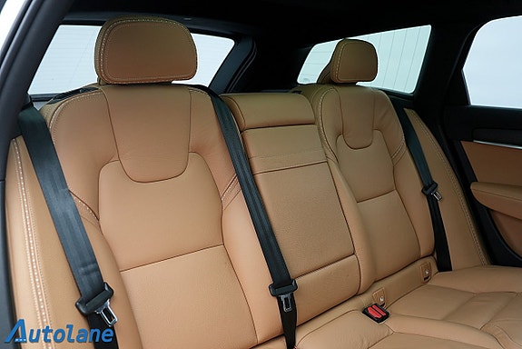Volvo V90 Cross Country 24 of 30