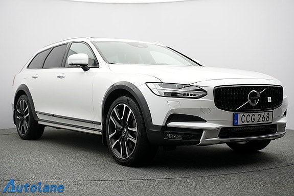 Volvo V90 Cross Country 11 of 30