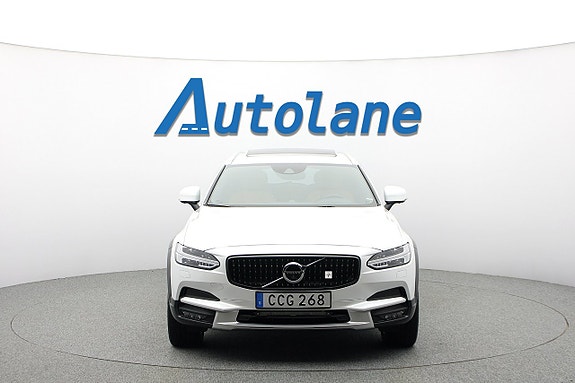 Volvo V90 Cross Country 3 of 30