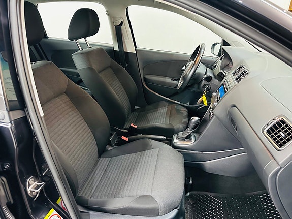 Volkswagen Polo 13 of 21